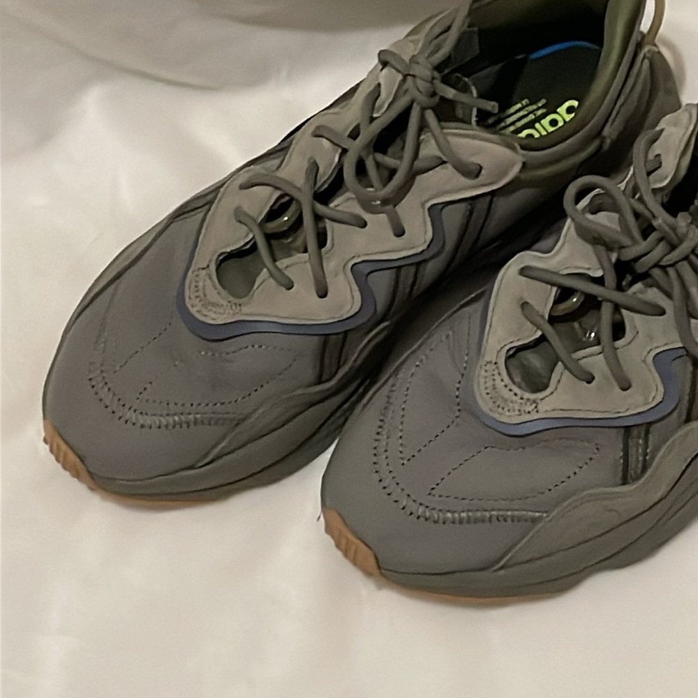 ADIDAS Sneakers - Picture 3 of 4